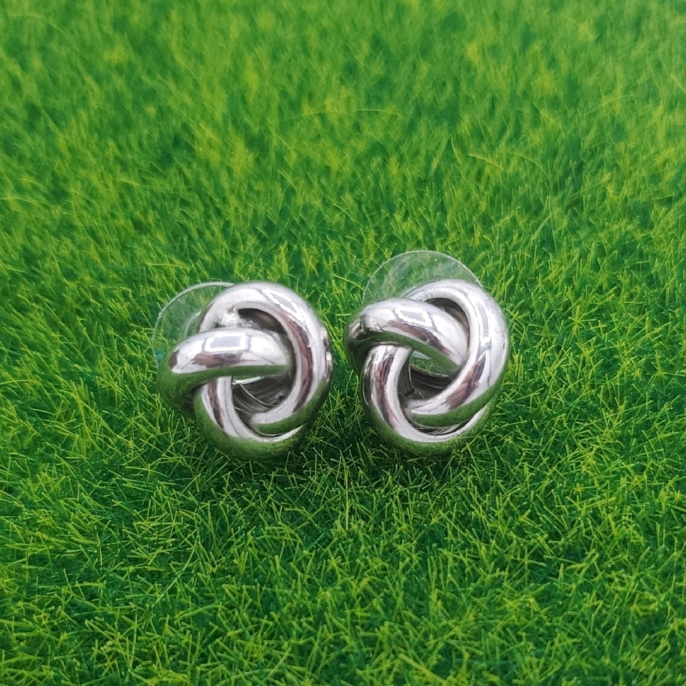 Fancy‎ Silver Tone Knot Earrings E1018